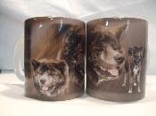 TASSE/MUG -  Chien AKITA INU BRINGE